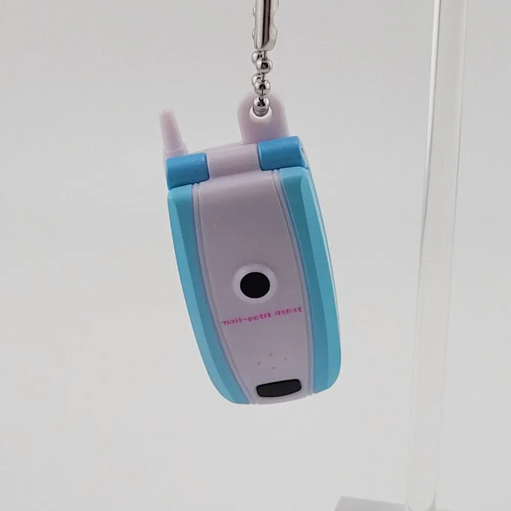 Ham Messenger Melpetit - Bandai Blue Y2K Flip Phone Mini Charm